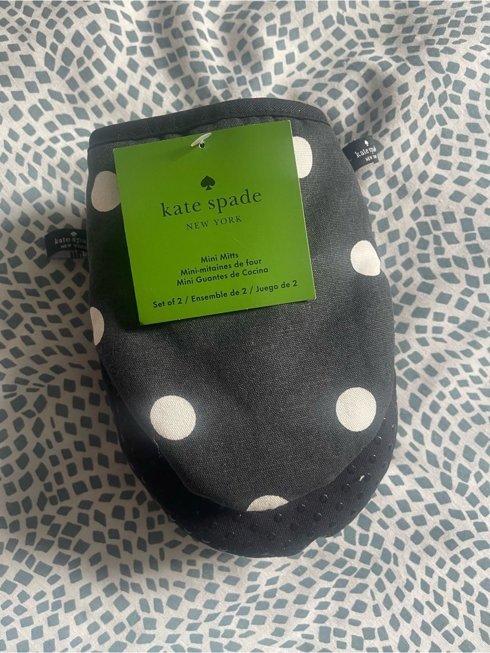 kate spade black with white polka dot mini mitts